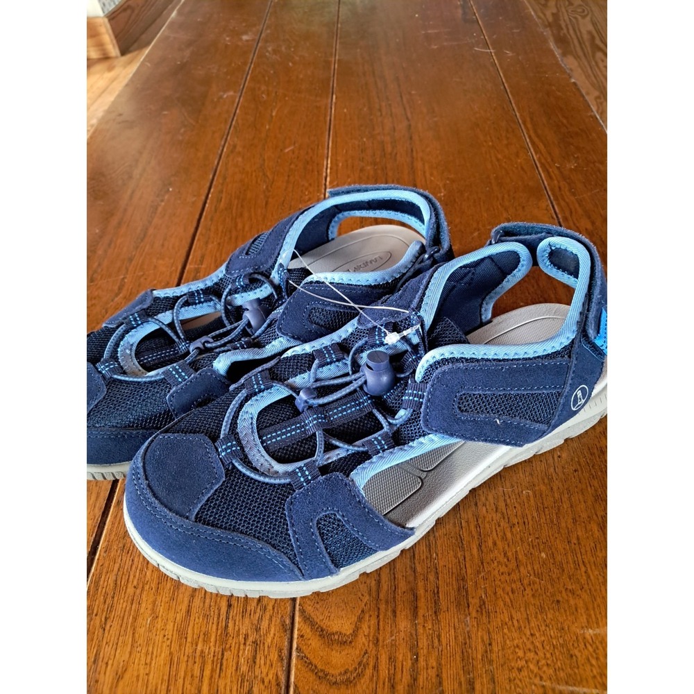 LANDS END Women's Blue Closed Toe Sandals Hiking Shoes Lightweight Sz 8 New,